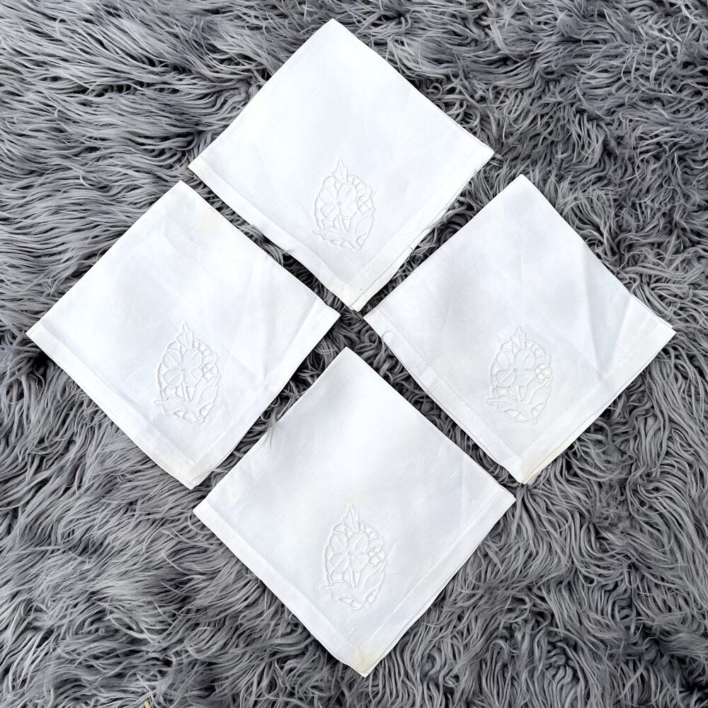 LOT 4 Vintage Matching Cotton Napkins Kitchen Set Battenberg Lace